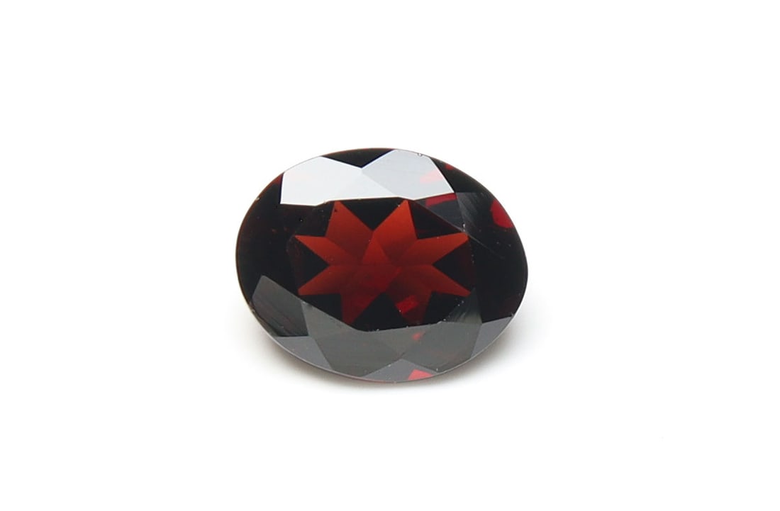 Stunning " Natural Pyrope Almandine Garnet " 3.06 Cts Natural Pyrope Almandine Garnet (1 of 4)