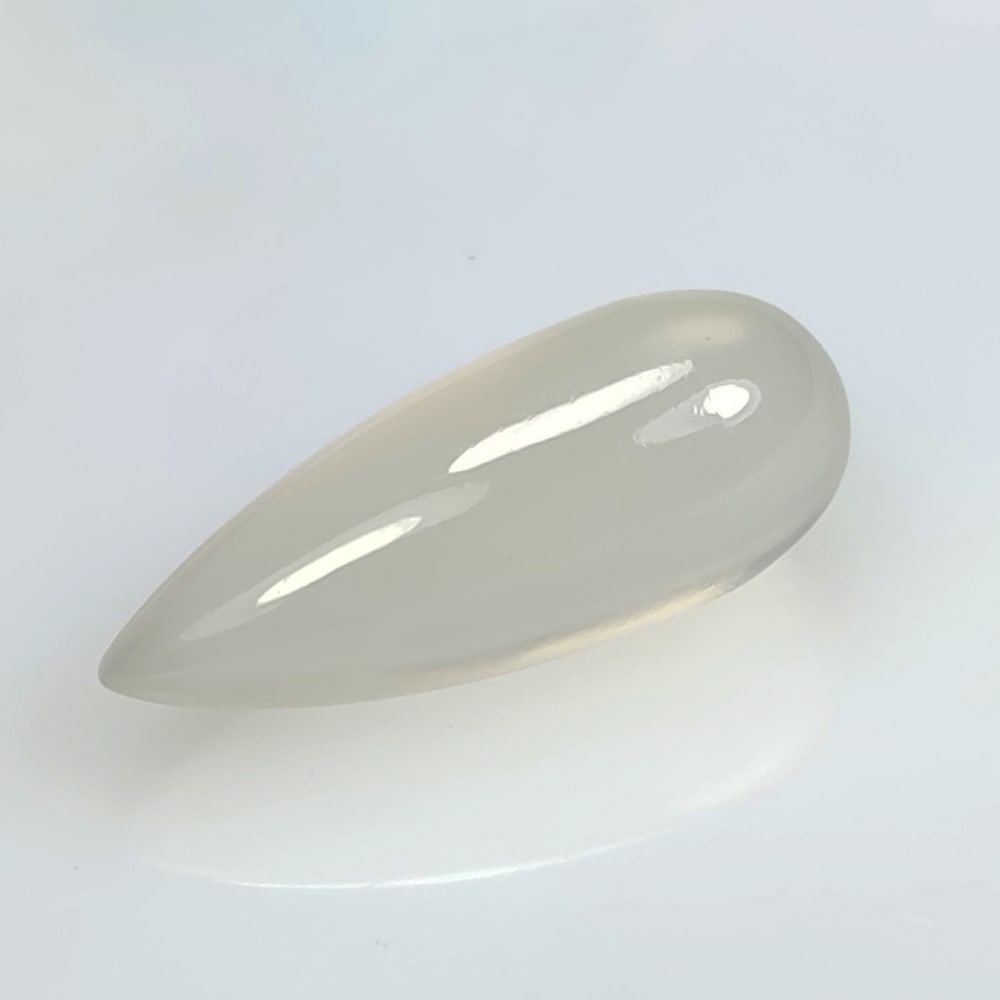 10.48 Ctw Natural Moonstone Pear Drop: No Reserve! Title: 10.48 Ctw Natural Moonstone Pear Drop Stone Clarity: Translucent Gemstones: Natural Moonstone Carat Weights: 10.48 Size/Dimensions: 22.80 x 8.70 x 8.70 mm Additional Information: Ex