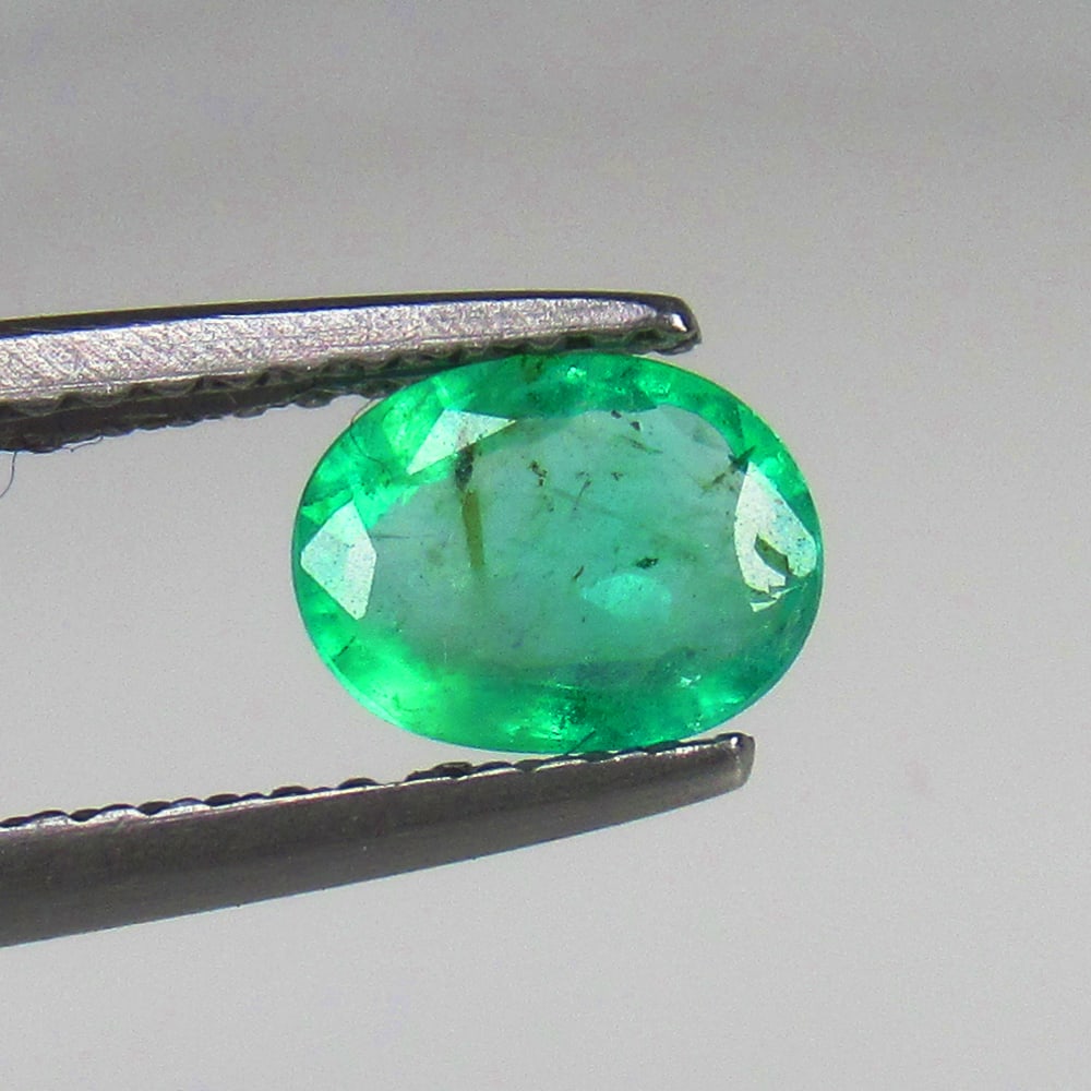 0.55 Ct - Natural Eye Clean Emerald (1 of 3)