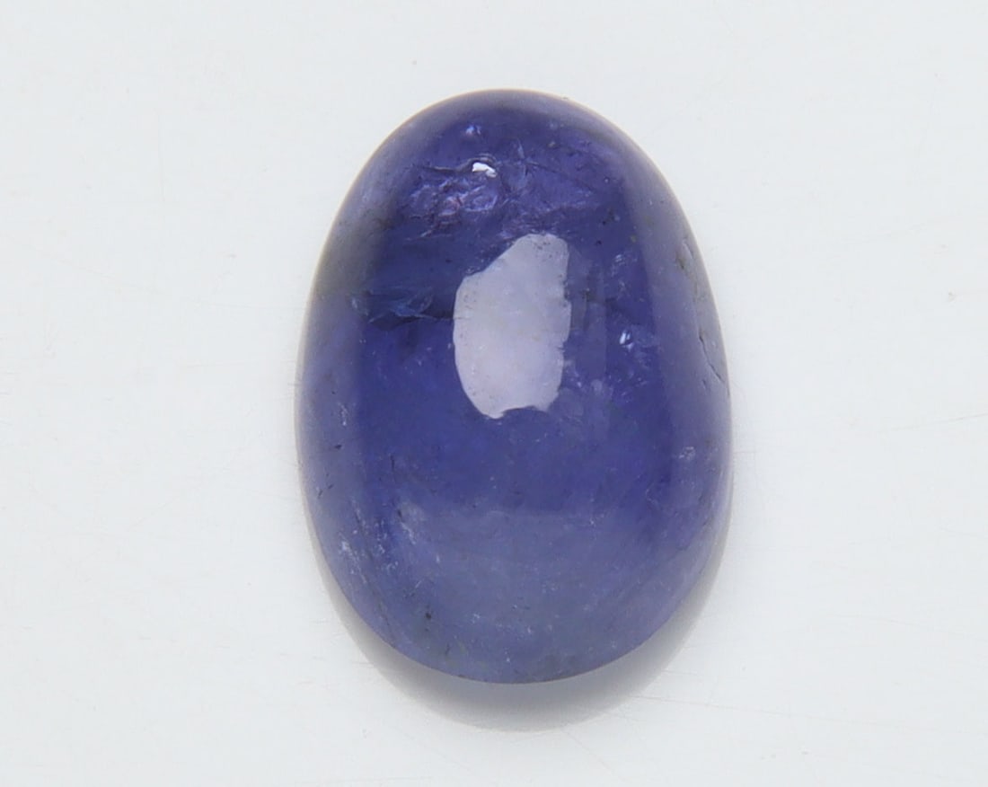 Delightful " Natural Tanzanite " 2.20 Cts Natural Tanzanite: No Reserve! Title: Delightful " Natural Tanzanite " 2.20 Cts Natural Tanzanite Additional Information: Gemstone : Natural Tanzanite Origin: Tanzania Weight : 2.20 carats Dimensions : 9.50x6.64x3.86 mm