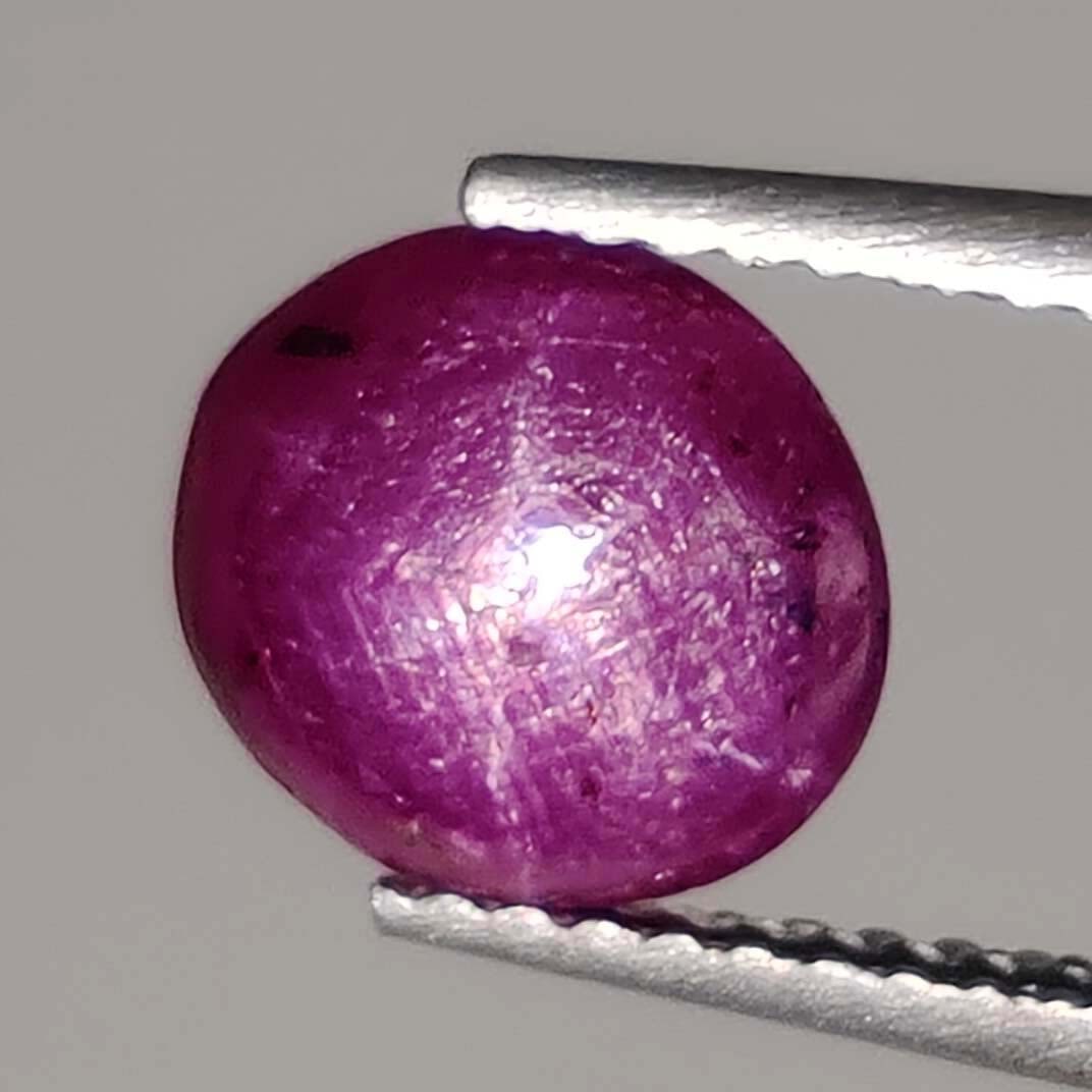 2.45 ct Natural Star Ruby (1 of 2)
