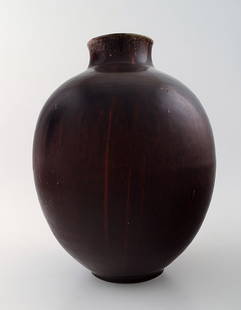 Royal Copenhagen Kresten Bloch unique oxblood glaze stoneware vase.: Royal Copenhagen Kresten Bloch unique oxblood glaze stoneware vase. Stamped in monogram. 1920s. In perfect condition, 1st. factory quality. Measures: 26 x 18 cm. Reserve: $1,750.00 Shipping: Domestic: