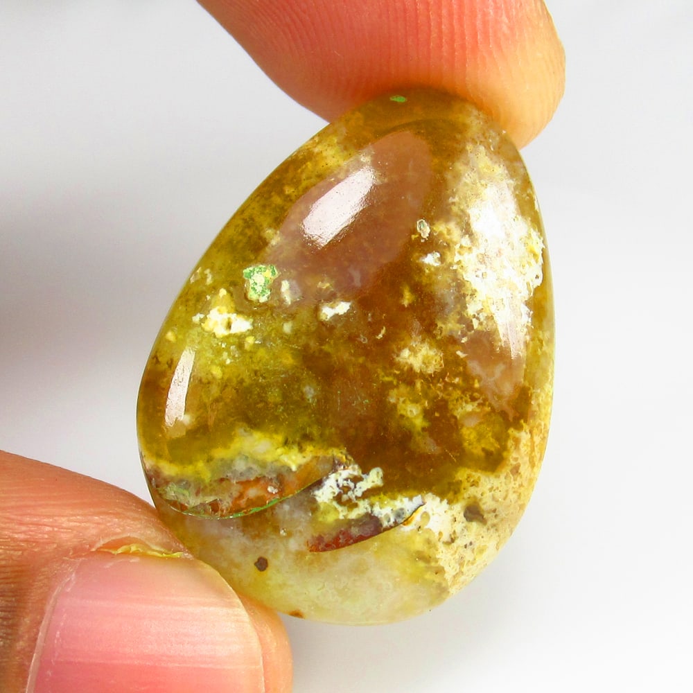 20.90 Ct - Natural Jasper: No Reserve! Title: 20.90 Ct - Natural Jasper Gemstone Gemstones: Jasper Carat Weights: 20.90 Size/Dimensions: 28.0 x 19.3 x 5.5 mm Additional Information: Pieces : 1 No's / Shape : Pear Cab / Color :