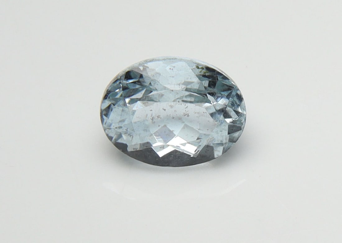 Fabulous " Natural Aquamarine " 1.46 Cts Natural Aquamarine: No Reserve! Title: Fabulous " Natural Aquamarine " 1.46 Cts Natural Aquamarine Additional Information: Gemstone : Natural Aquamarine Origin : Australia Weight : 1.46 carats Dimensions : 8x6 mm, Shape 