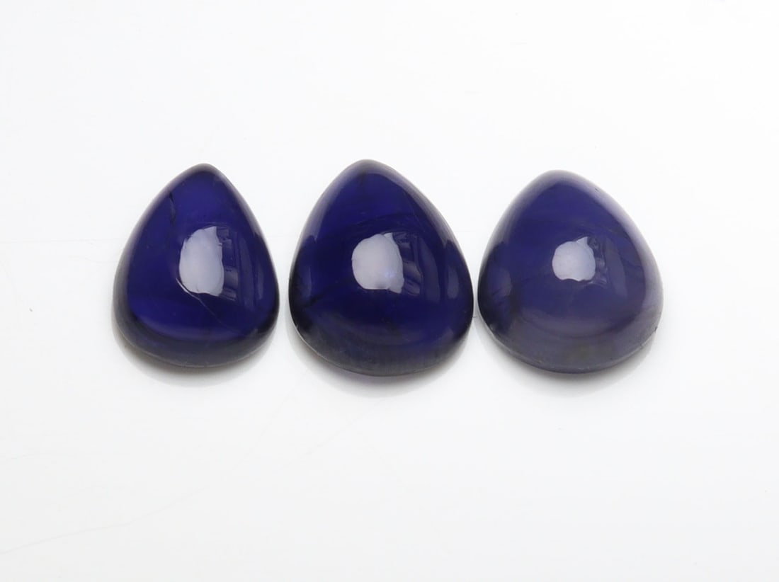 Marvellous " Natural Iolite Violet " 6.43 Cts Natural Iolite Lot: No Reserve! Title: Marvellous " Natural Iolite Violet " 6.43 Cts Natural Iolite Lot Additional Information: Gemstone : Natural Iolite Shape and Cut : Pear Cabochon Weight : 6.43 Carats Measurements :