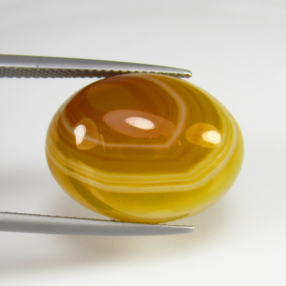 22.54 Ct - Natural Jasper: No Reserve! Title: 22.54 Ct - Natural Jasper Gemstone Gemstones: Jasper Carat Weights: 22.54 Size/Dimensions: 20.0 x 15.5 x 10.8 mm Additional Information: Pieces : 1 No's / Shape : Oval Cab / Color :