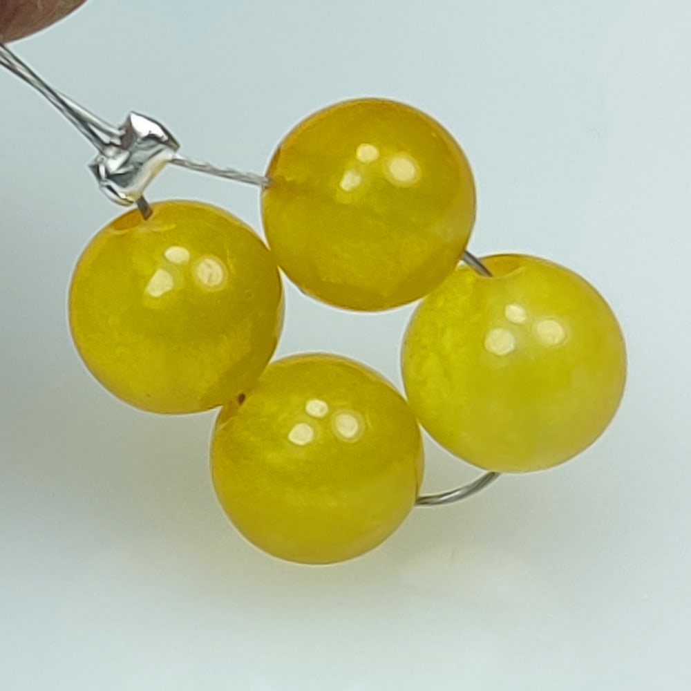 6.73 Ctw Natural 4 Drilled Yellow Onyx Round Beads (1 of 2)