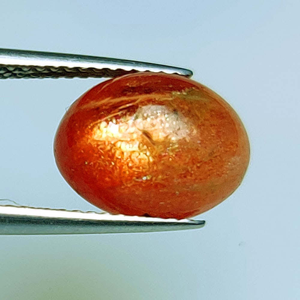 3.85 Ctw Natural Sunstone Oval Cab: No Reserve! Title: 3.85 Ctw Natural Sunstone Oval Cab Stone Clarity: Opaque Gemstones: Natural Sunstone Catseye Carat Weights: 3.85 Size/Dimensions: 11.20 x 8.70 x 5.50 mm Additional Information: Exce