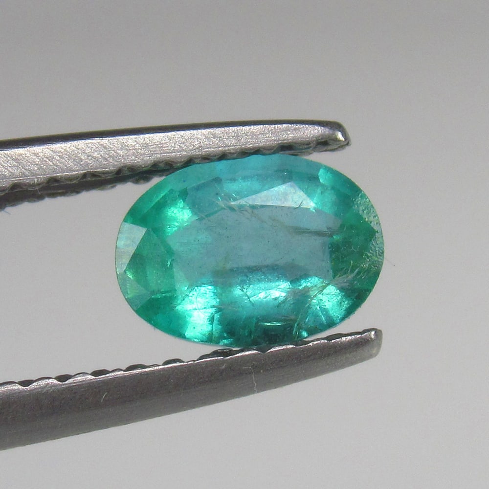 0.52 Ct - Natural Emerald (1 of 2)