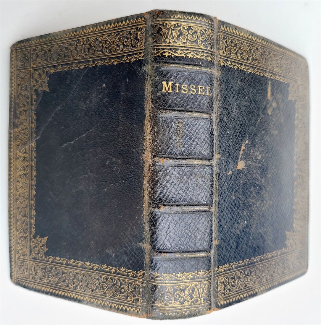 1897 MISSAL in FRENCH antique ILLUSTRATED (1 of 11)