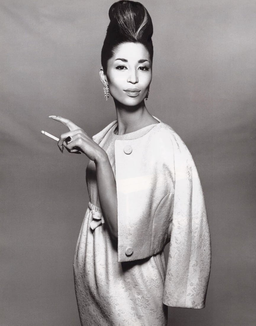 RICHARD AVEDON - China Machado, NYC, 1958: Title: RICHARD AVEDON - China Machado, NYC, 1958 Description: Artist:RICHARD AVEDON Print Title: China Machado, NYC, 1958 Medium: Duotone Photoengraving Printing Date: 1990s Printed in Italy Image siz
