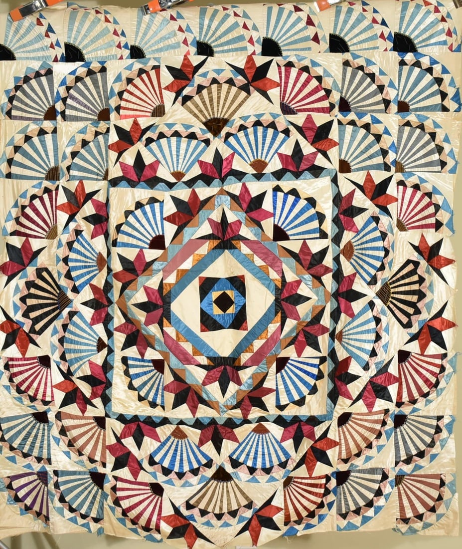 1890's Silk Fan Medallion quilt (1 of 10)