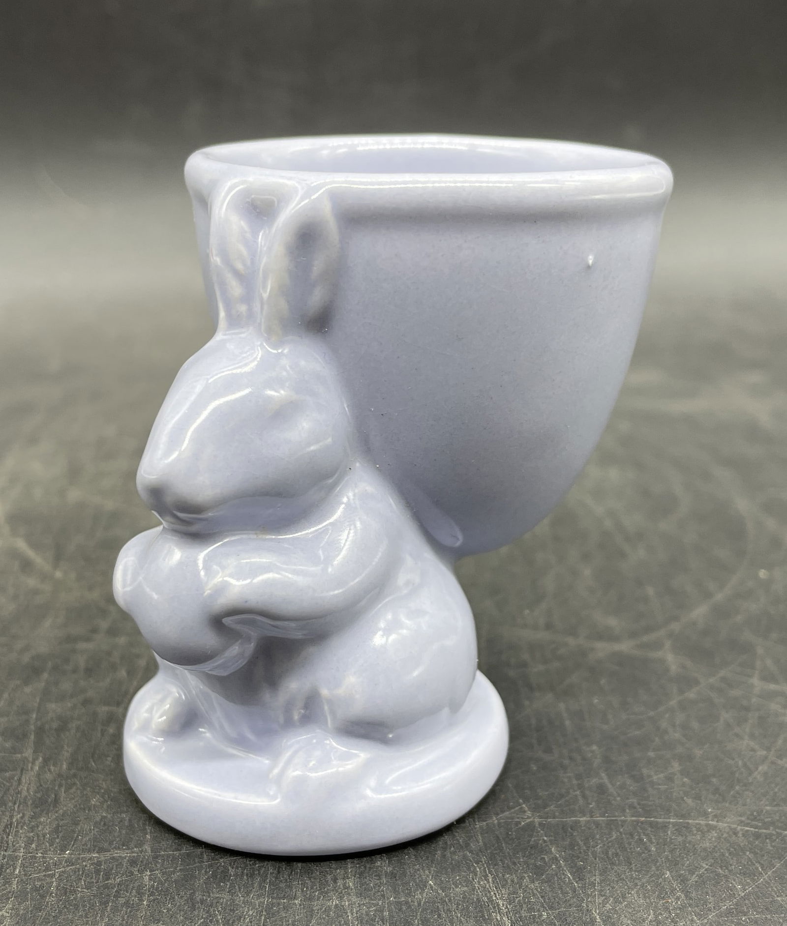 VINTAGE PERIWINKLE BLUE BUNNY RABBIT EGG CUP (1 of 7)