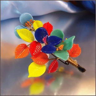 Rare Art Deco Japanese Art Glass Flower Brooch #8496: Made in the 1920-1940 era, this handmade art glass flower brooch is extremely rare. It was made in Japan and has the original paper sticker on the back. The entire piece was hand made, including the