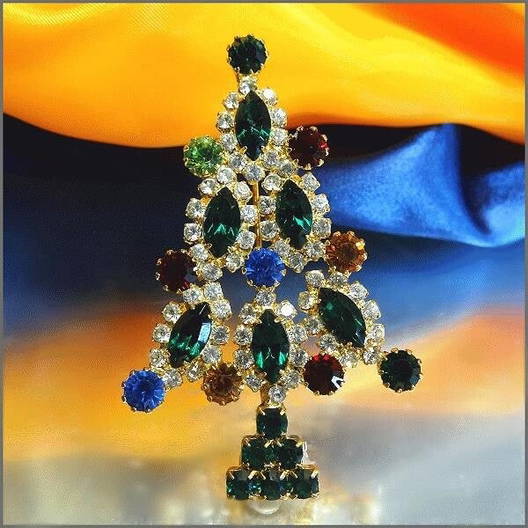 Holiday & Christmas Decorations