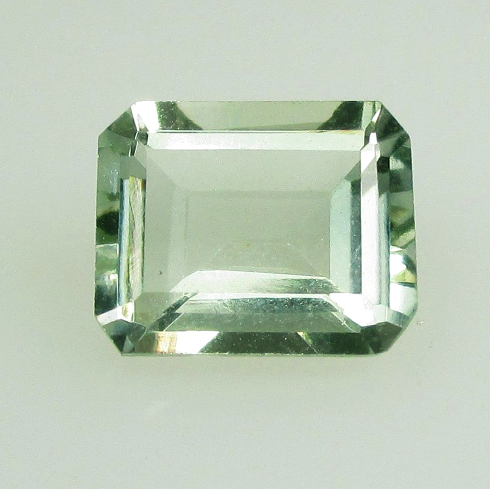 2.61 Ctw Natural Green Amethyst Octagon Cut (1 of 2)