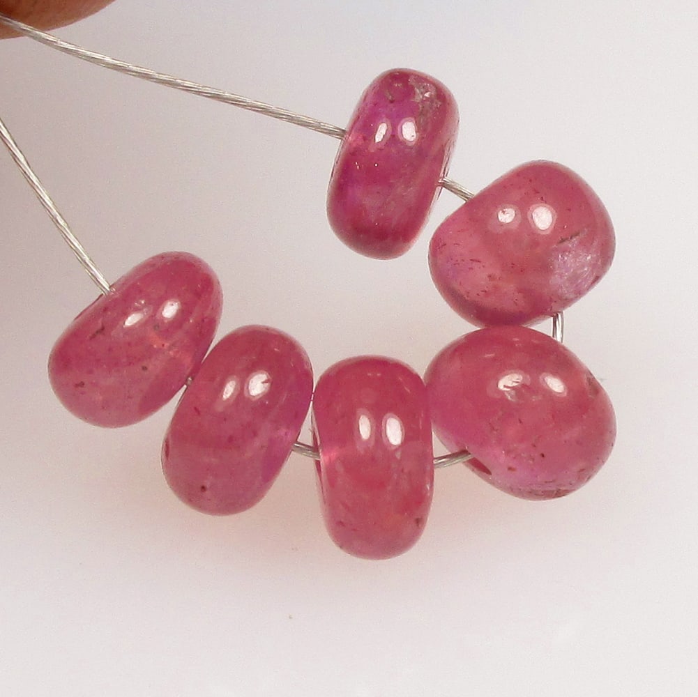 6.93 Ctw Natural 8 Red Ruby Round Beads (1 of 2)