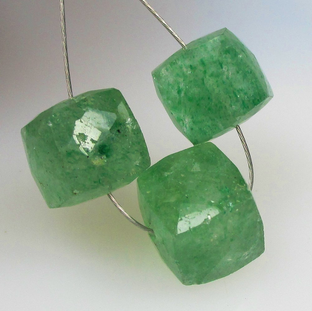 10.74 Ctw Natural 3 Beryl Square Beads: No Reserve! Title: 10.74 Ctw Natural 3 Beryl Square Beads Stone Clarity: Transparent Gemstones: Natural Beryl Beads Carat Weights: 10.7 Size/Dimensions: 7.1x7.1 - 7.7x7.7 mm / 3 P'cs Additional Inform