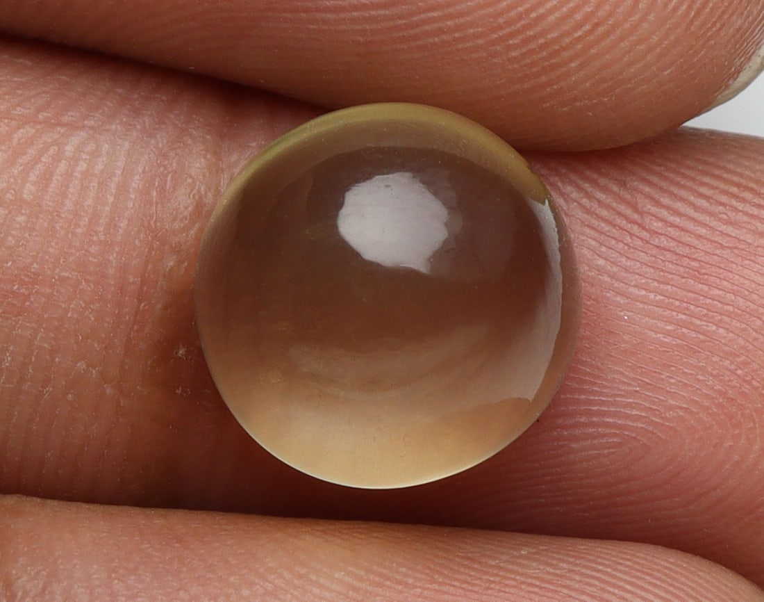 Gorgeous " Natural Moonstone " 7.27 Cts Natural Moonstone: No Reserve! Title: Gorgeous " Natural Moonstone " 7.27 Cts Natural Moonstone Additional Information: Gemstone : Natural Moonstone Shape : Round Cabochan Weight : 7.27 carats Measurements : 11.63-11.60