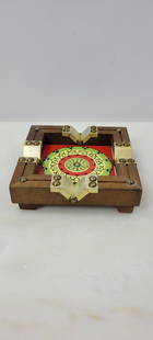 Vintage Cigar Cigarette Holder Ashtray Tile wood Medieval Red Green Spanish: Vintage from the 1970s Materials: aluminum, metal, tile, wood Description Vintage Cigar Cigarette Holder Ashtray Tile wood Medieval Red Green Spanish Measures 6"square x 1.75"H In good condition with