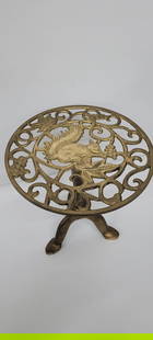 Vintage Brass Squirrel Plant Stand Vase Holder Riser Small Mini Table Home Decor Display: Vintage from the 1980s Materials: gold, metal Width: 8 inches Height: 8 inches Depth: 8 inches Description Vintage Brass Plant Stand Vase Holder Riser Small Mini Table Home Decor Display Squirrel desi