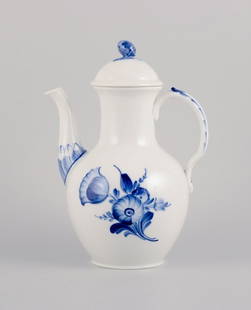 Royal Copenhagen, Blue Flower Braided, coffee pot.: Royal Copenhagen, Blue Flower Braided, coffee pot. Dated 1958. Model number: 10/8189 Second factory quality. In excellent condition. Marked. Dimensions: H 24.0 cm. x W 17.0 cm. Reserve: $168.00 