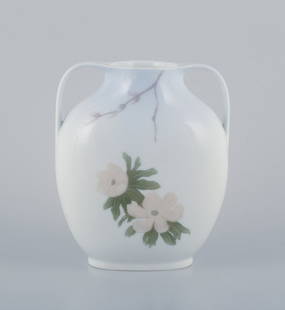 Royal Copenhagen, Art Nouveau vase with handles.: Royal Copenhagen, Art Nouveau vase with handles. Early 1900s. Model: 424/227. Perfect condition. First factory quality. Dimensions: Width 15.0 cm x Height 17.0 cm. Reserve: $420.00 Shipping: Domestic: