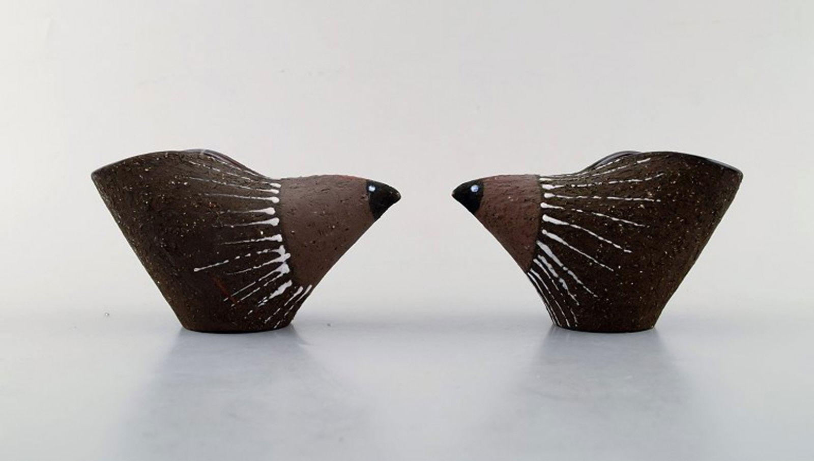 Thomas Nittsjo. Two unique ceramic figures in the form of birds. Swedish design, 1960's. (1 of 6)