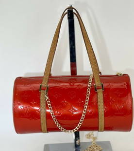 LOUIS VUITTON Handbag Papillon 30 Red Vernis Leather Vintage Shoulder Bag A931: SKU A931 0222 Pre-Owned 100% Authentic LOUIS VUITTON Vintage Red Papillon 30 Barrel W/added Chain to make a Shoulder Bag RATING: B...Very Good, well maintained, shows minor signs of wear MATERIAL: