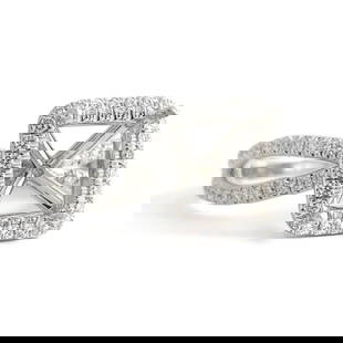 Square Halo Split Shank Diamond Engagement Ring Mounting 14K White Gold 5.06 Gr: Square Halo Split Shank Diamond Engagement Ring Mounting 14K White Gold 5.06 Gr This is such a beautiful diamond engagement ring mounting! Ready to house a diamond or gemstone of your choice. Please l