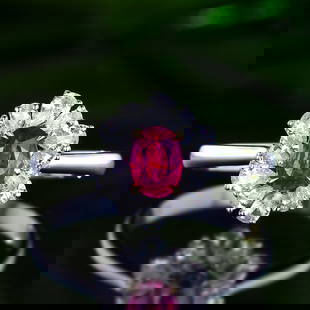 Natural ruby ring: Natural ruby ring. The main stone is 0.41 carats. 12 18K gold and white sapphires are 0.568 carats, with a total weight of 2.11 grams. The crystal is transparent and the full color is translucent. The