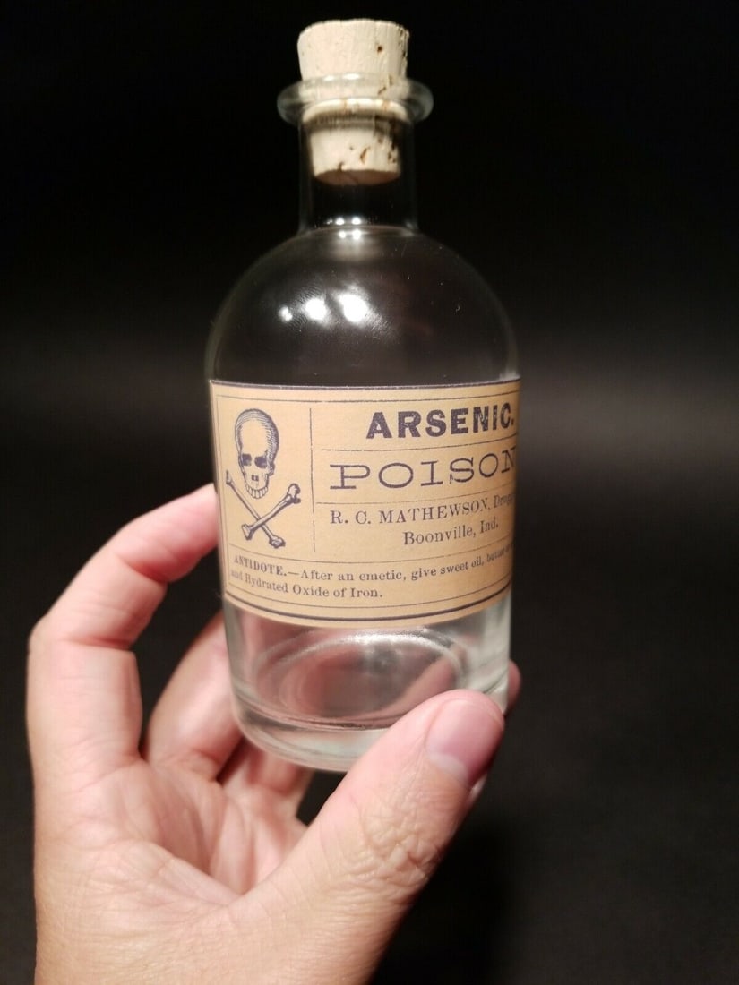 Glass Apothecary Arsenic Poison Bottle (1 of 12)