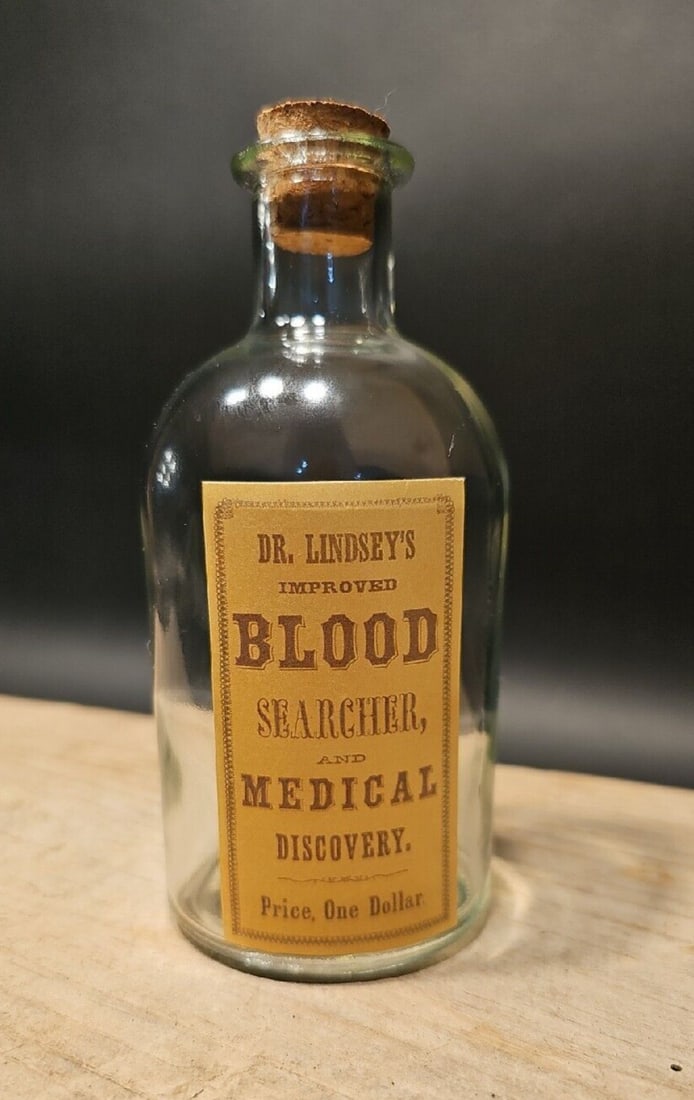 Glass Apothecary Medical Discovery Bottle (1 of 13)