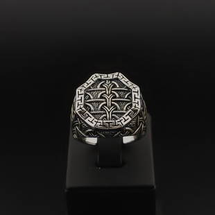 925 Silver Celtic Knot Men's Ring: Title: 925 Silver Celtic Knot Men's Ring Additional Information: 925 Silver Celtic Knot Men's Ring -Weight:15.1g -Size: US Size 12.50 (22mm) With Gift Box Express Shipping.Carrier:DHL Express Combine