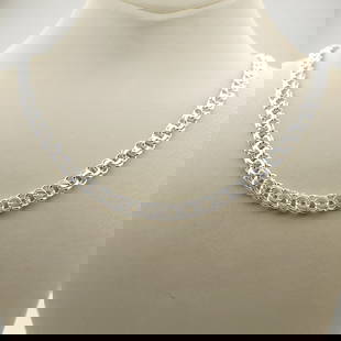 925 Silver Garibaldi Link Necklace: Title: 925 Silver Garibaldi Link Necklace Additional Information: 925 Silver Garibaldi Link Chain -Condition:New -Total Weight:38g Size:23.62 in(60cm) With Gift Box Express Shipping.Carrier:DHL Expres