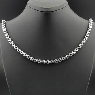 925 Silver Necklace,Chain,Men Necklace: Title: 925 Silver Necklace,Chain,Men Necklace Additional Information: 925 Silver Necklace,Chain -Condition:New -Total Weight:21.7g Size:22 in(56cm) With Gift Box Express Shipping.Carrier:DHL Express