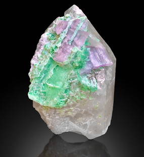 Trilogy of Beauty: Tourmaline, Quartz, and Kunzite - A Spectacular Combination of Gemstones: Treatment: None Condition: Natural Name: Tourmaline, Quartz, Kunzite Color: Pink, Paraiba Weight: 1600 Grams Size: 160x100x75 m.m Shape: Specimen Reserve: $1,500.00 Shipping:Domestic: