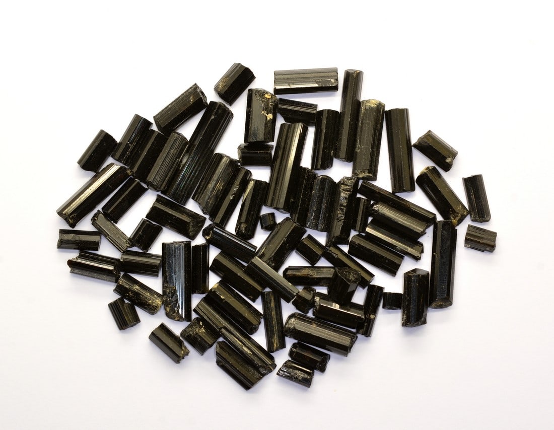 200 CRT BLACK TOURMALINE CRYSTALS (1 of 2)