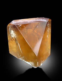 Natural Terminated Topaz Crystal From Skardu Pakistan - 131 gram: Materials: Gem type: Topaz Natural Terminated Topaz Crystal From Skardu Pakistan Crystal have complete and free of damage. Crystal have fully terminated. Crystal have good color. Weight : 131 Gram Siz