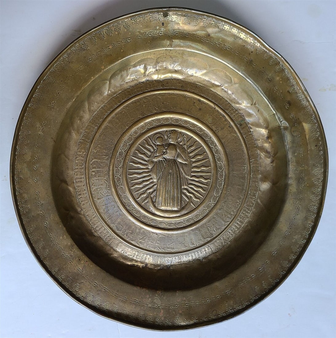 16th c. GERMAN BRASS BAPTISMAL BASIN antique CHARGER MEDIEVAL REPOUSSE ALMS DISH (1 of 10)