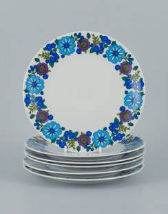 Paar, Bavaria, Jaeger & Co, Germany. A set of six retro plates in porcelain with a floral motif.: Paar, Bavaria, Jaeger & Co, Germany. A set of six retro plates in porcelain with a floral motif. Approx. 1970s. Stamped Jaeger & Co. In perfect condition. Dimensions: D 19.5 cm. Reserve: $140.00 