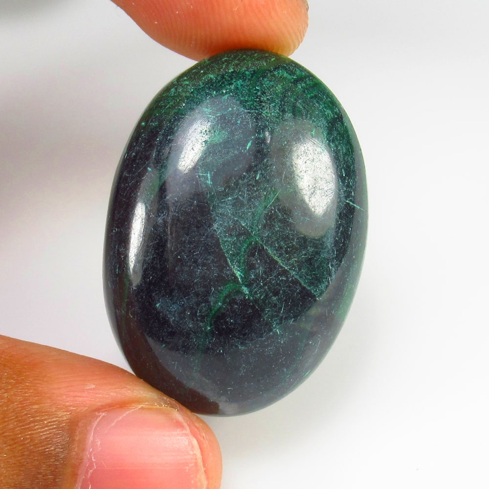 74.93 Ct - Natural Malachite: No Reserve! Title: 74.93 Ct - Natural Malachite Additional Information: Gemstone Gemstones: Malachite Carat Weights: 74.93 Size/Dimensions: 33.0 x 25.0 x 8.3 mm Additional Information: Pieces : 1 No's