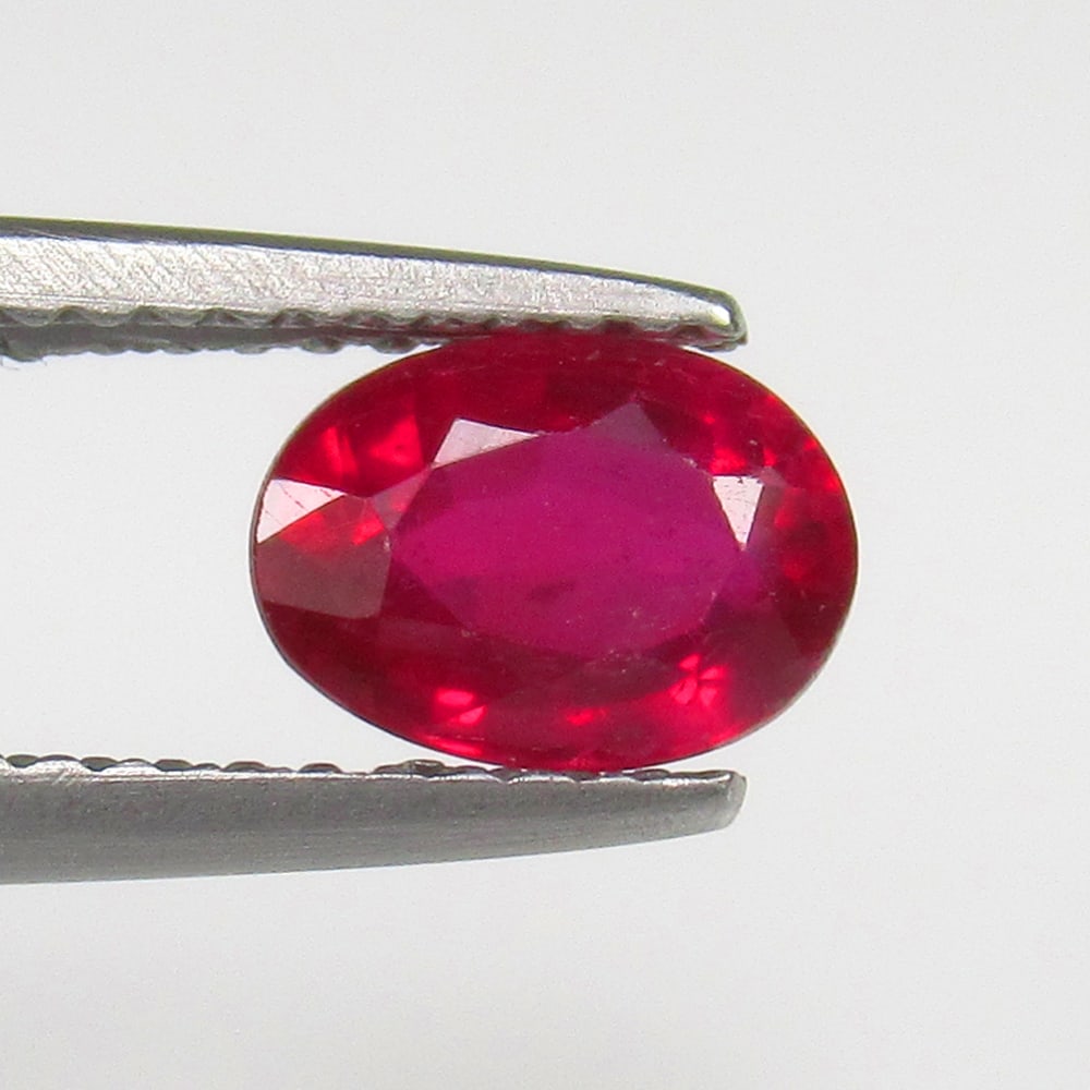 Natural Red Ruby - 1.30 Ct (1 of 2)