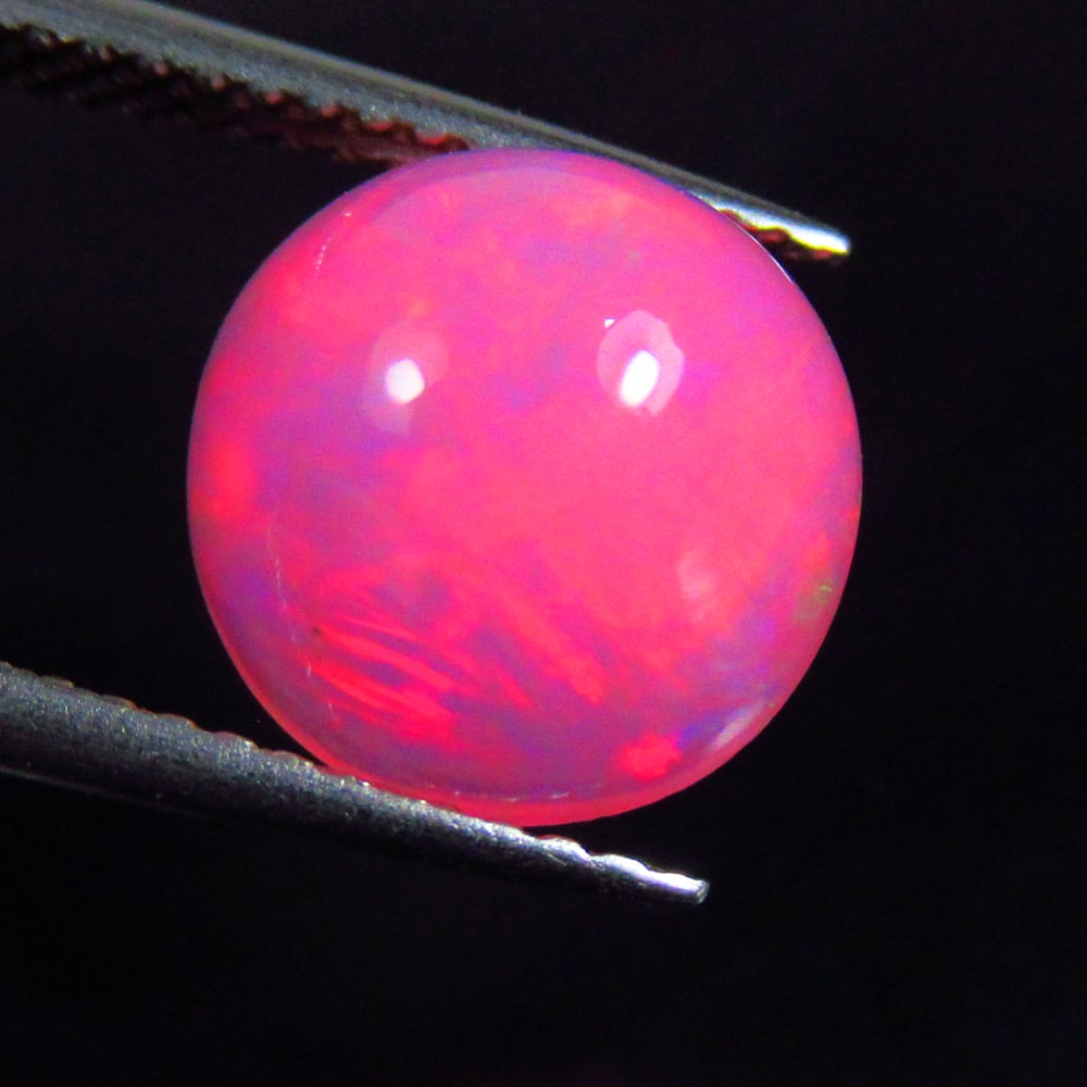 2.48 Ctw Natural Ethiopian Pink Fire Opal Round Cab (1 of 2)