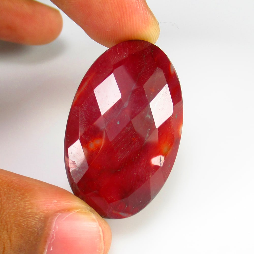 39.80 Ct - Natural Red Jasper: No Reserve! Title: 39.80 Ct - Natural Red Jasper Additional Information: Gemstone Gemstones: Jasper Carat Weights: 39.8 Size/Dimensions: 37.0 x 26.0 x 6.7 mm Additional Information: Pieces : 1 No's /