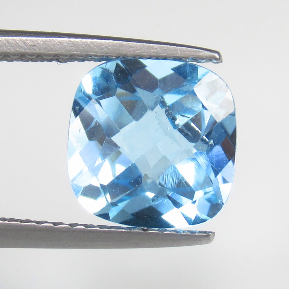 Natural Blue Topaz - 3.73 Ct (1 of 2)