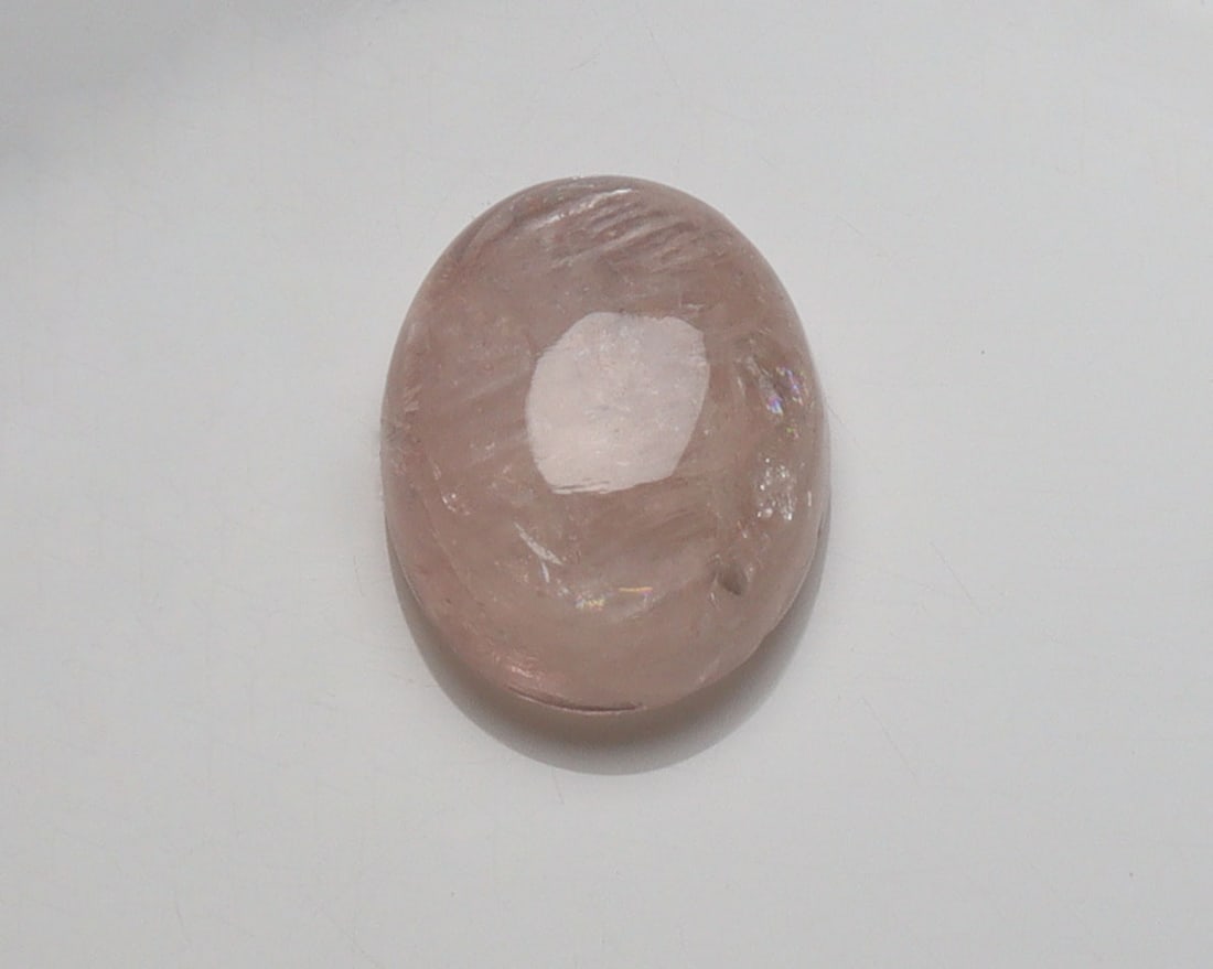 Beautiful " Natural Morganite " 3.80 cts Natural Morganite: No Reserve! Title: Beautiful " Natural Morganite " 3.80 cts Natural Morganite Additional Information: Gemstone : Natural Morganite Shape and Cut : Oval Cabochon Weight : 3.80 carats Measurements : 11x