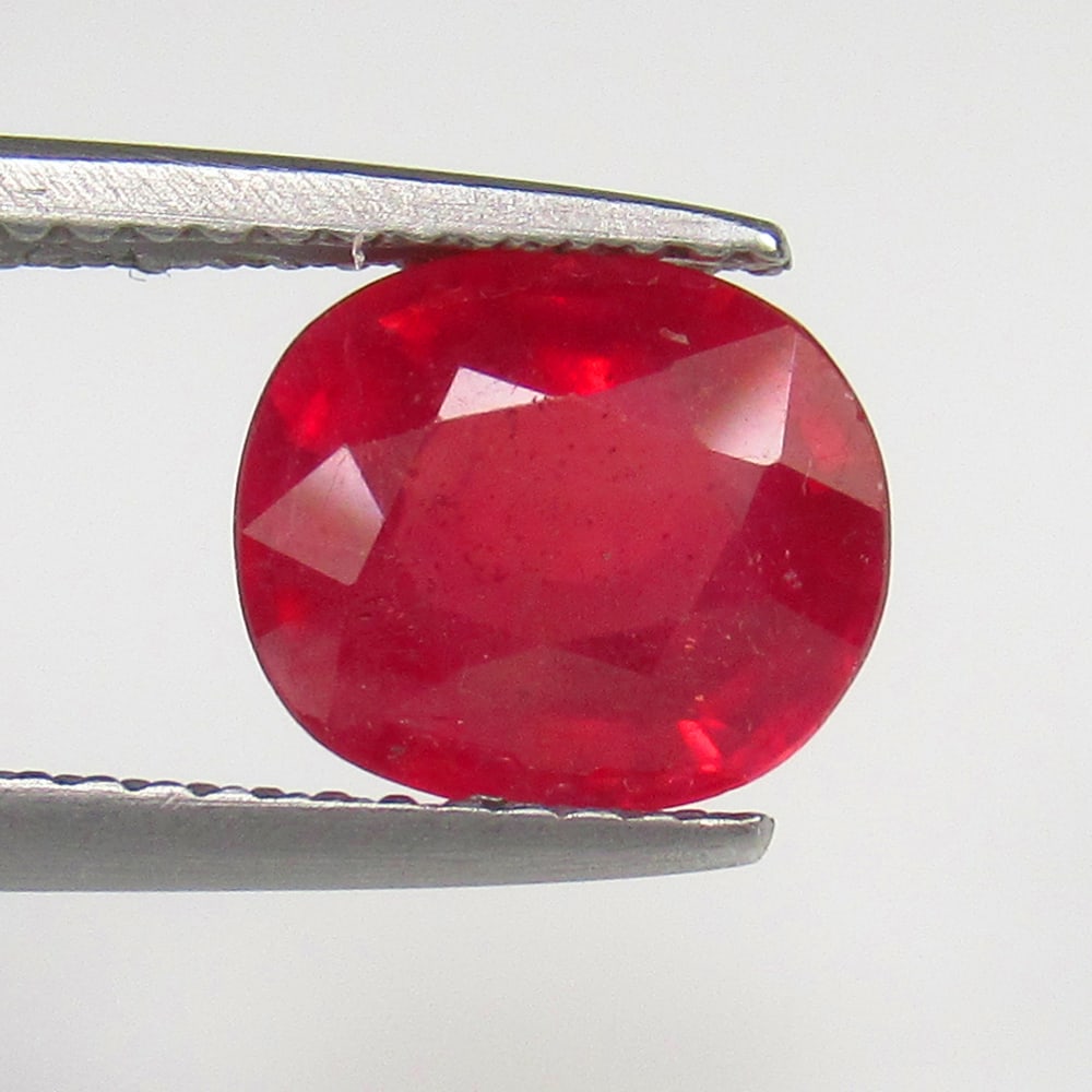 Natural Red Ruby - 3.02 Ct (1 of 2)