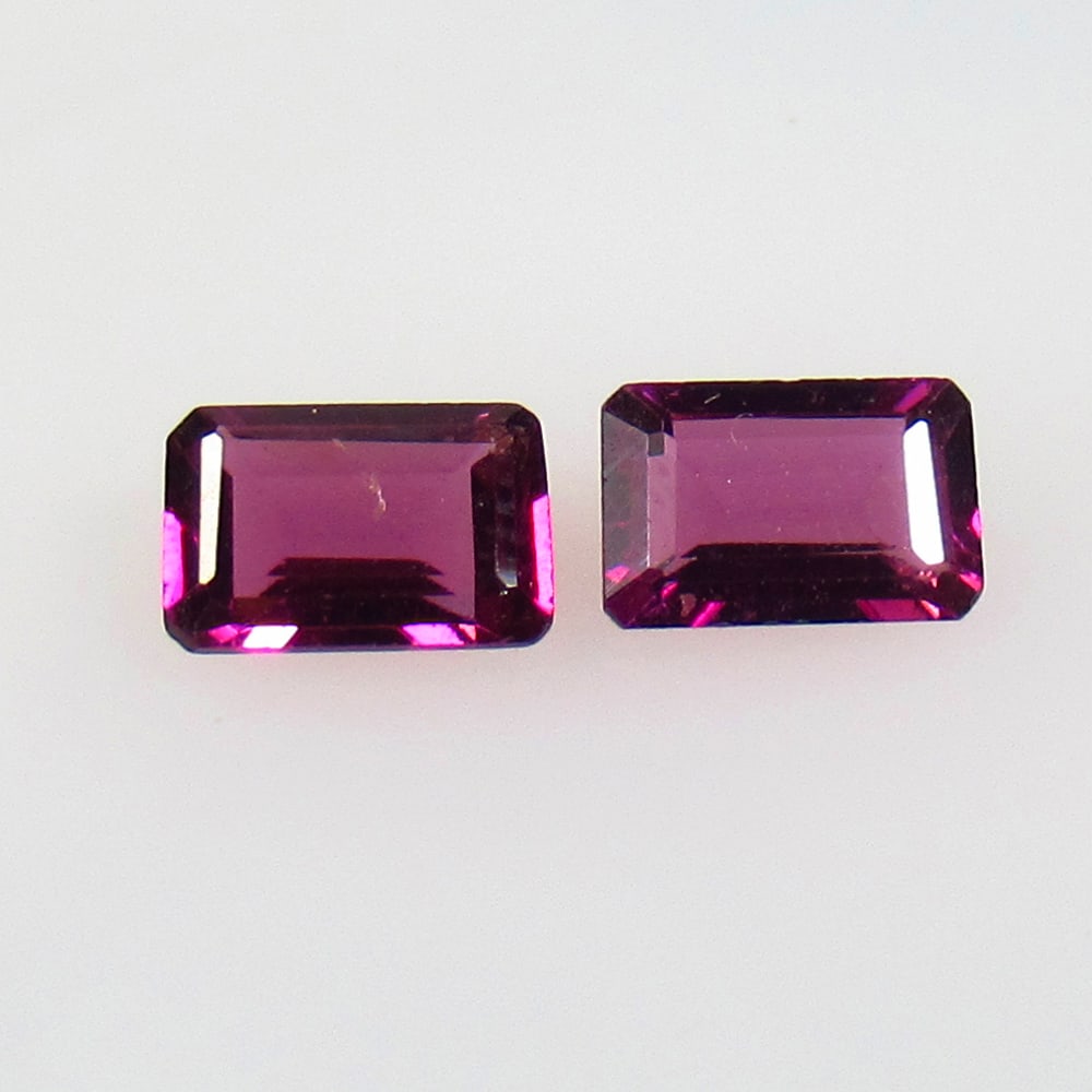 1.20 Ctw Natural Rhodolite Garnet Octagon Pair: No Reserve! Title: 1.20 Ctw Natural Rhodolite Garnet Octagon Pair Stone Clarity: VVS Gemstones: Natural Rhodolite Garnet Carat Weights: 1.20 Size/Dimensions: 6.10 x 4.10 x 2.20 mm / 2 Pc's Additional 