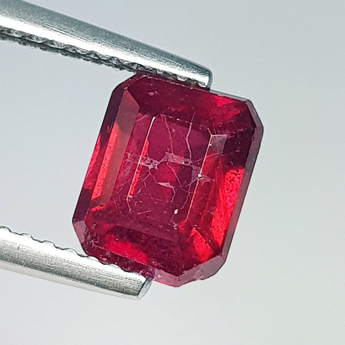 2.45 Ctz Top Quality Pinkish Red Natural Ruby (1 of 4)